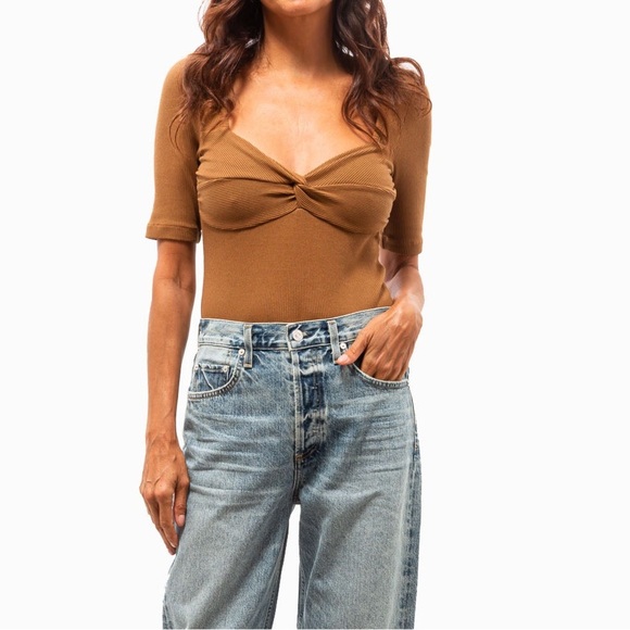 Citizens of Humanity Top Brown Parie Twist Top Size Medium Short Sleeve - Picture 2 of 15